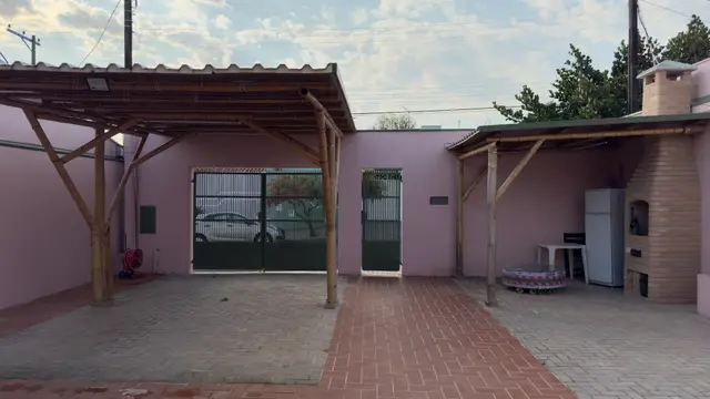 o pátio, construído